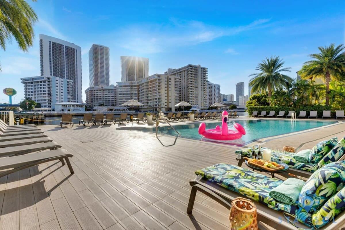 Infinite Views, Amazing Pool, Gym, Near Beach Hallandale Beach Dış mekan fotoğraf